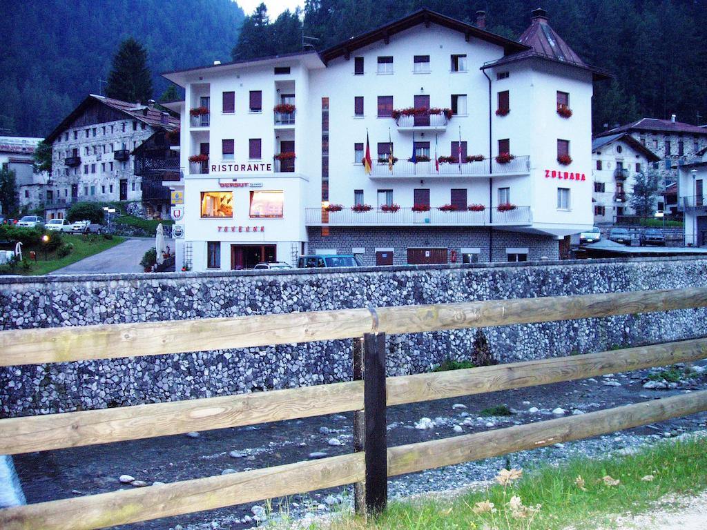Hotel Zoldana フォルノ・ディ・ゾルド エクステリア 写真
